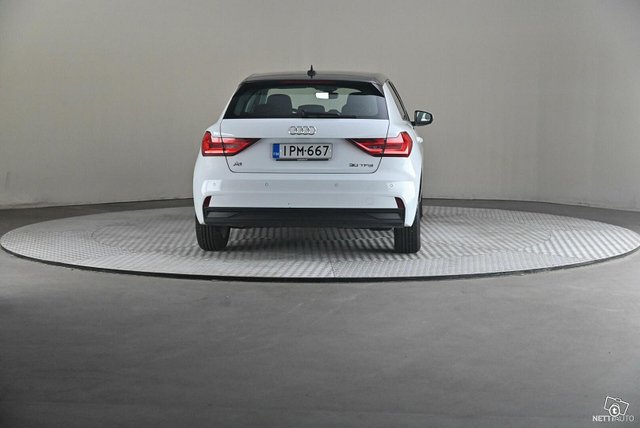 Audi A1 5