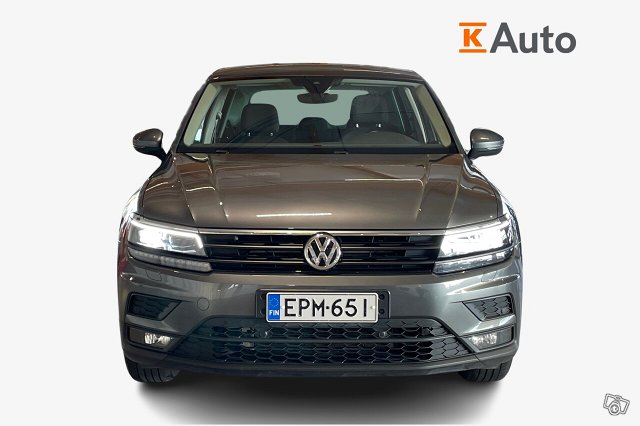 VOLKSWAGEN Tiguan 4