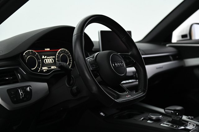 Audi A4 16