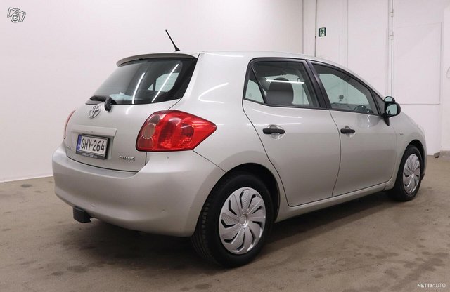 Toyota Auris 6