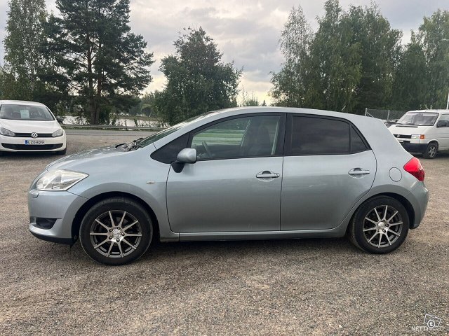 Toyota Auris 2