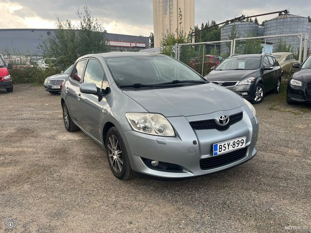 Toyota Auris 4