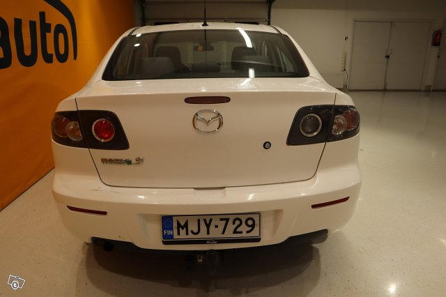 Mazda 3 7