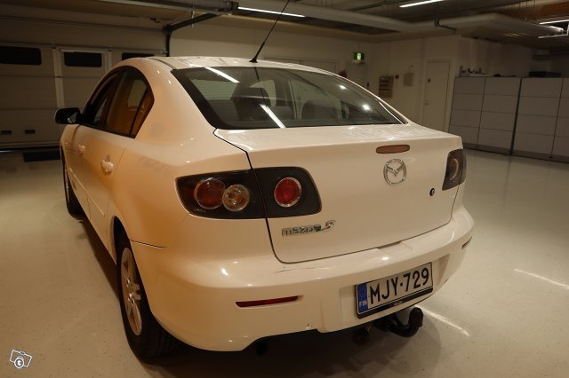 Mazda 3 9