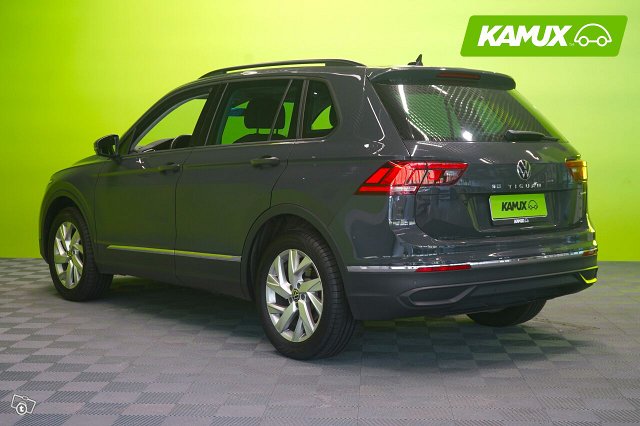 Volkswagen Tiguan 5