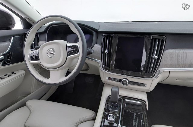 Volvo V90 9