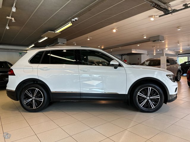 Volkswagen Tiguan 6