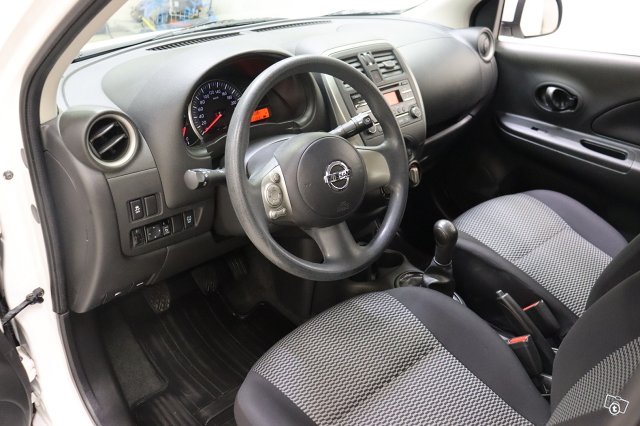 Nissan Micra 12