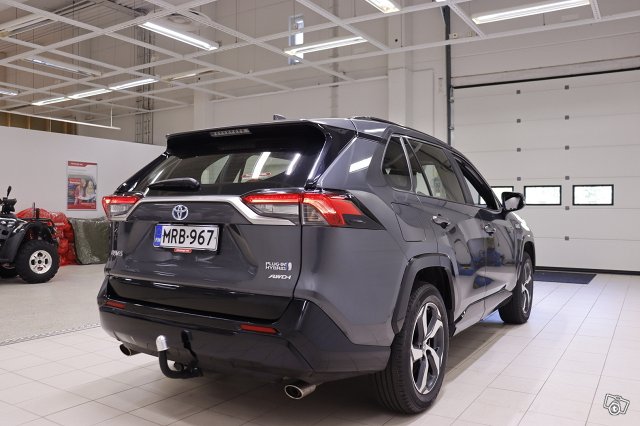 Toyota RAV4 Plug-in 4