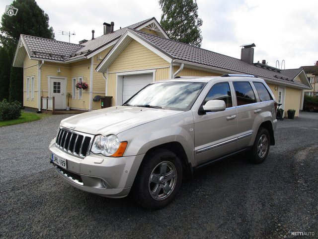 Jeep Grand Cherokee 2