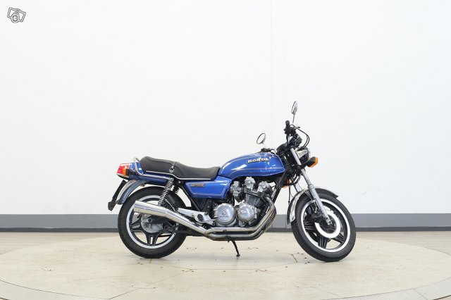 Honda CB 4