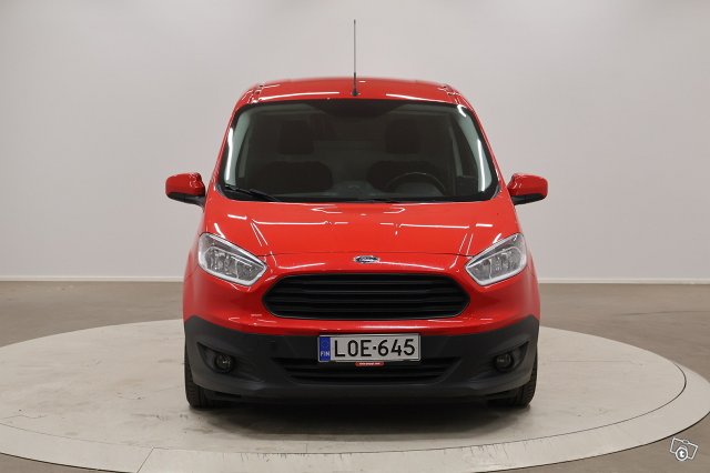 Ford Transit Courier 2