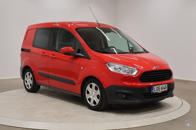 Ford Transit Courier 3