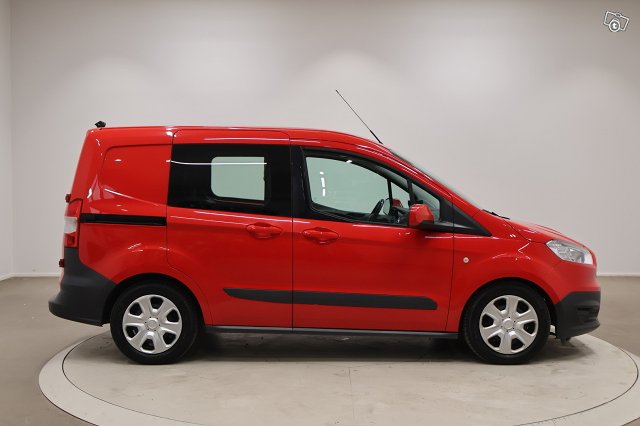 Ford Transit Courier 4