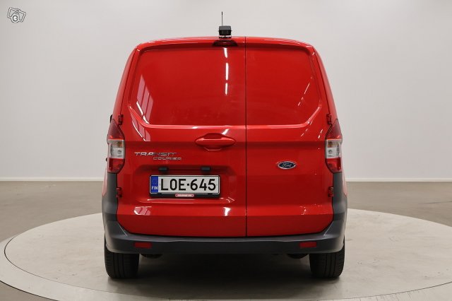 Ford Transit Courier 6