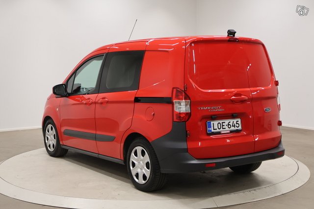 Ford Transit Courier 7