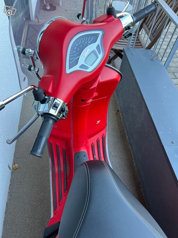 Vespa Primavera sport 50 4-T punainen 2019 6