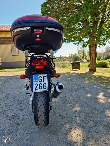 Suzuki Bandit GSF 1200S 4