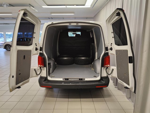 VOLKSWAGEN Transporter 6