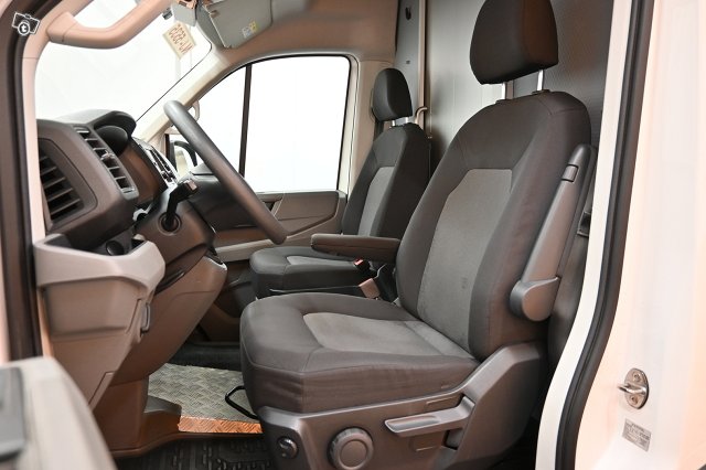 Volkswagen Crafter 12