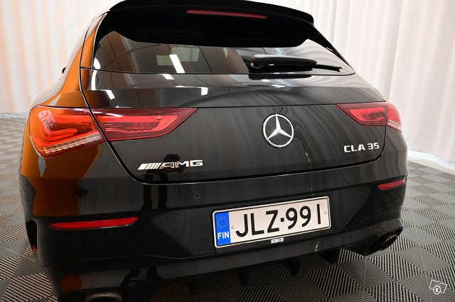 Mercedes-Benz CLA 35 AMG 10