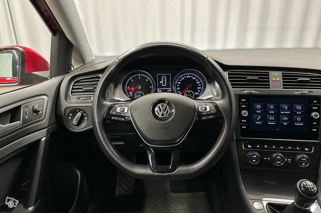 Volkswagen Golf 8