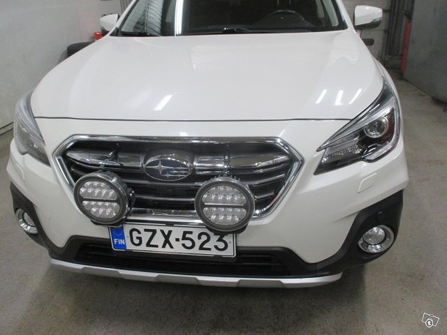 Subaru Outback 2