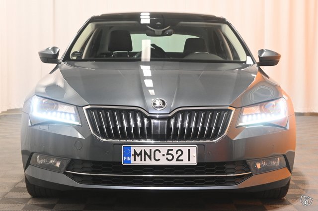 Skoda Superb 2