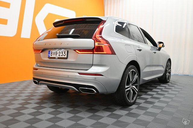 Volvo XC60 8