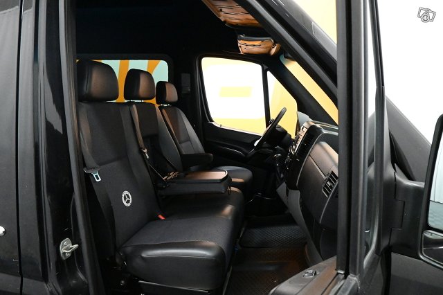 Mercedes-Benz Sprinter 9