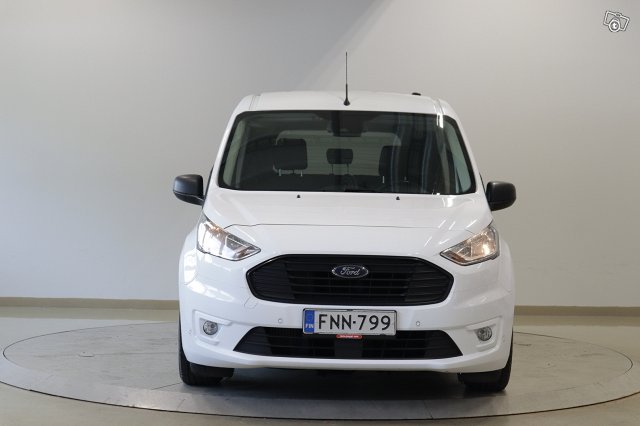 Ford Grand Tourneo Connect 2