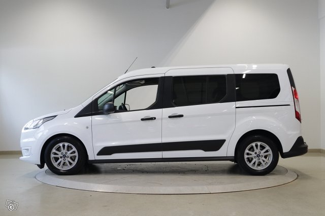 Ford Grand Tourneo Connect 8