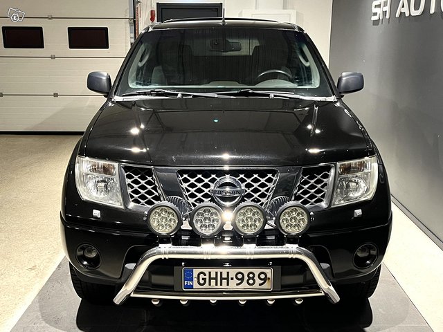 Nissan Navara 10