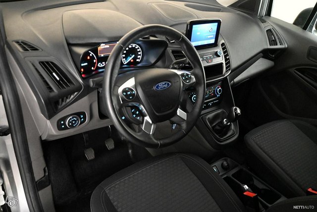 Ford Transit Connect 8