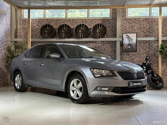 Skoda Superb 1