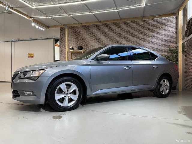 Skoda Superb 19