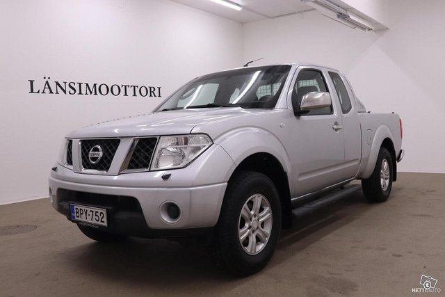 Nissan Navara 2