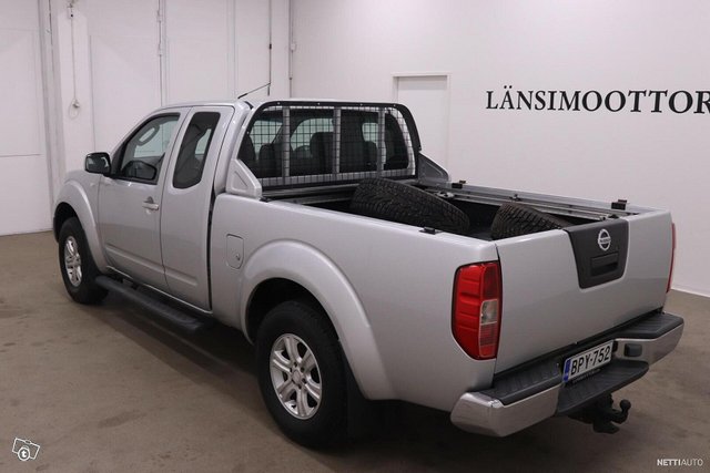 Nissan Navara 3