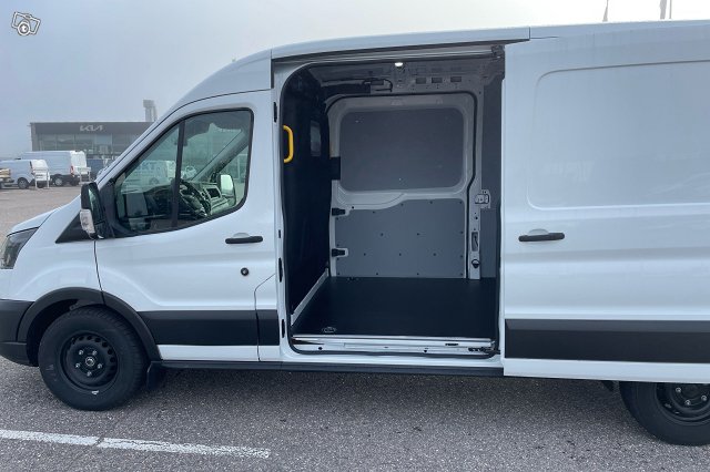 FORD TRANSIT 12