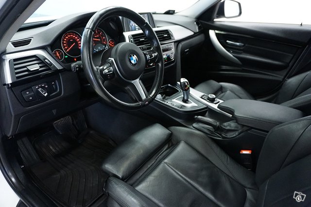 BMW 320 12