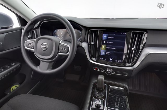 VOLVO V60 12