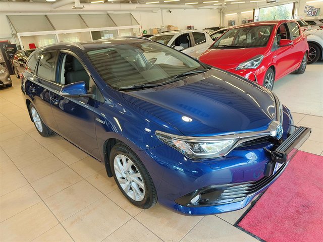 TOYOTA AURIS 3