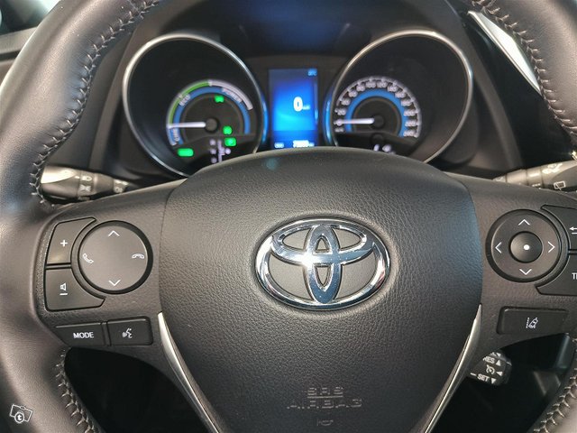 TOYOTA AURIS 14