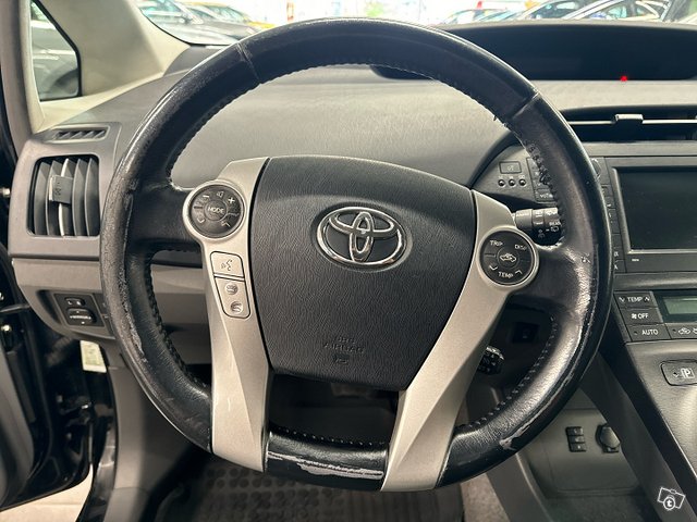 Toyota Prius 17