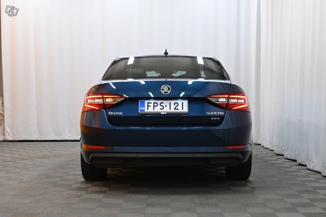 Skoda Superb 6