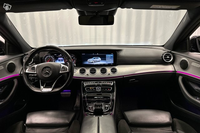 Mercedes-Benz E 63 AMG 7