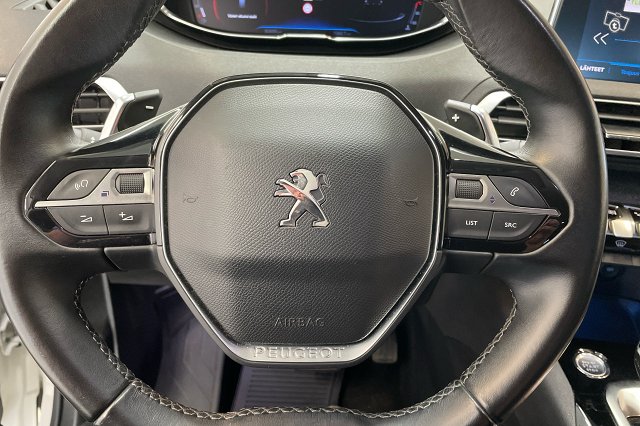 PEUGEOT 5008 16