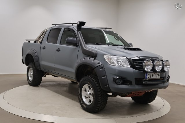 Toyota Hilux 3