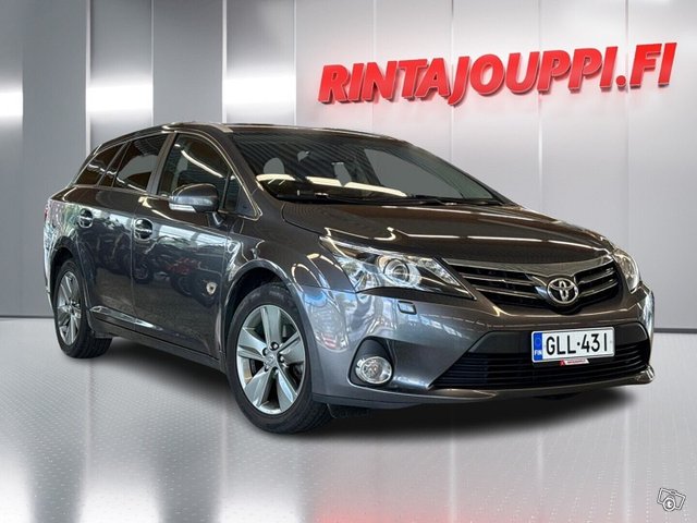 Toyota Avensis 1