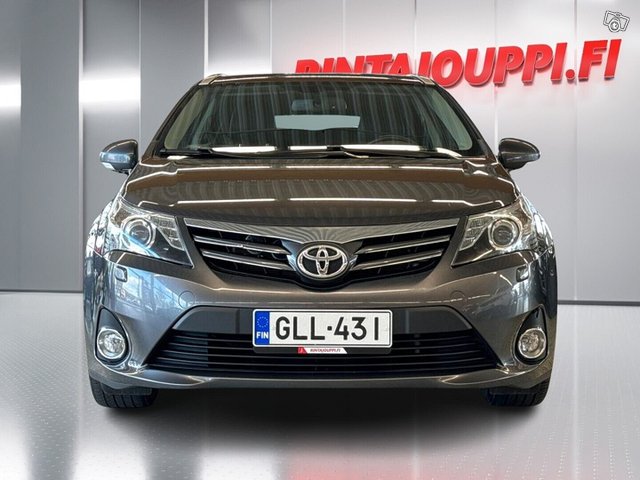 Toyota Avensis 3